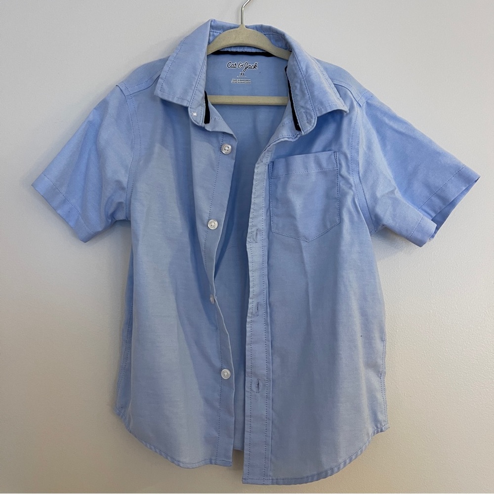 Cat & Jack Boys Blue Button Down Shirt Sz XS‎